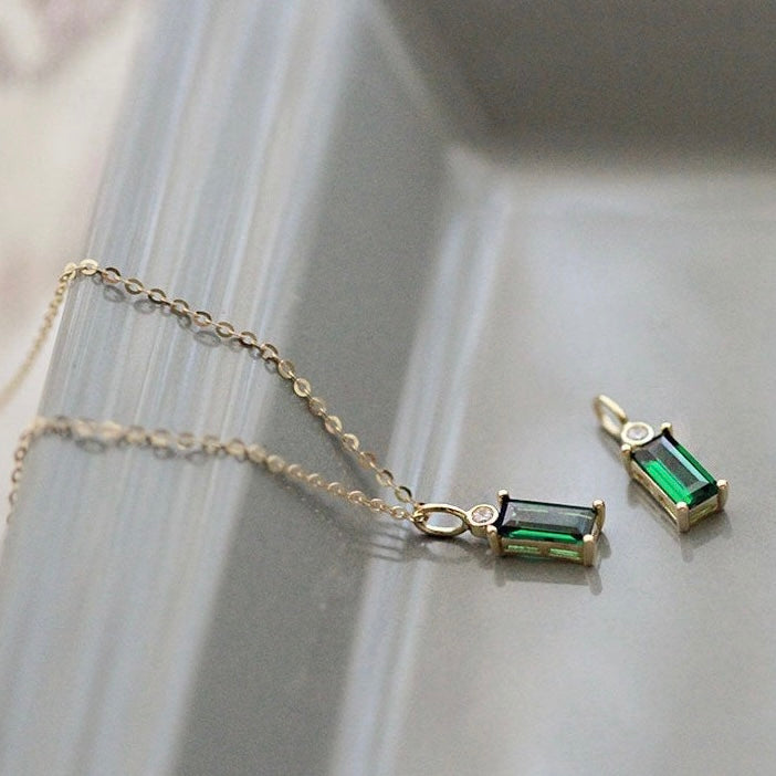 The Everyday Dainty Emerald Green Necklace