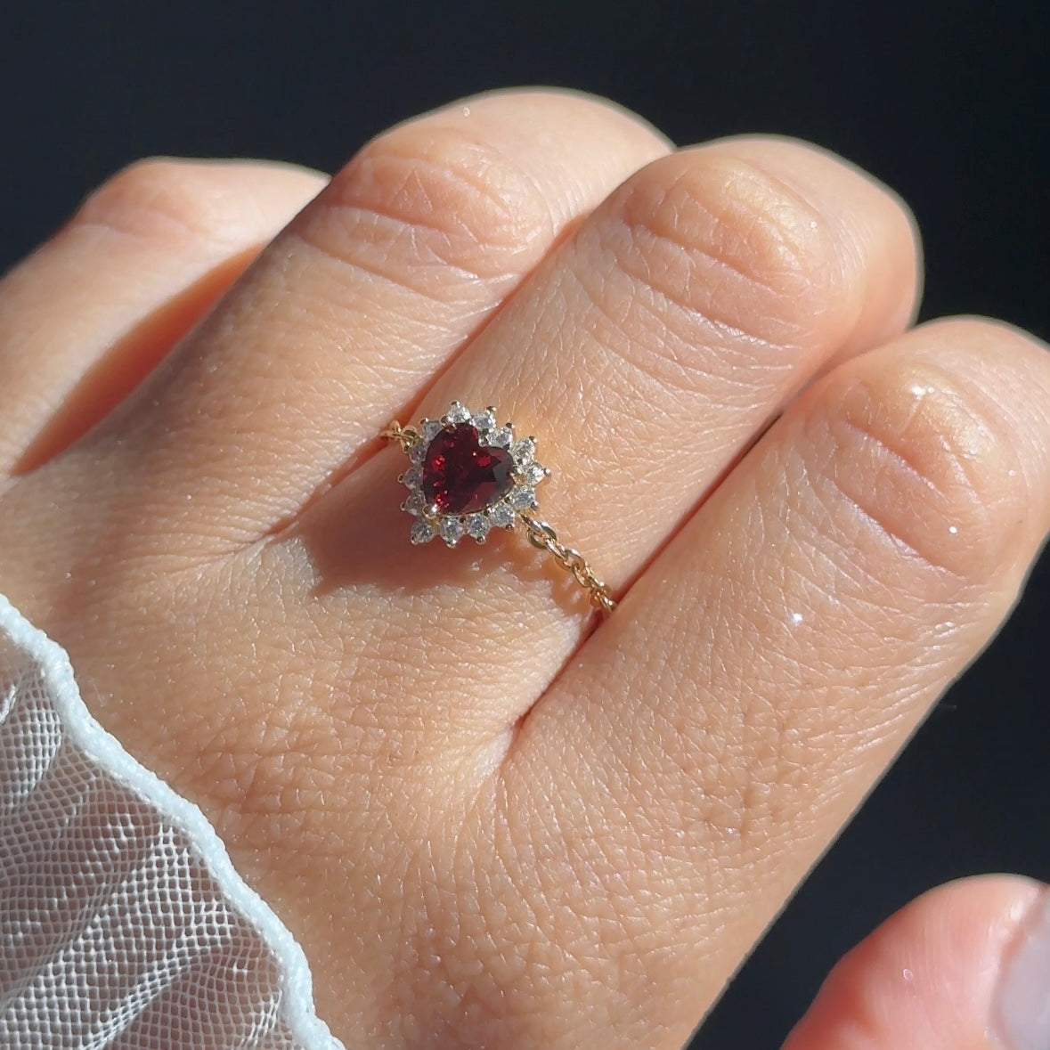 LIMITED EDITION Queen of Hearts Chain Ring- Red